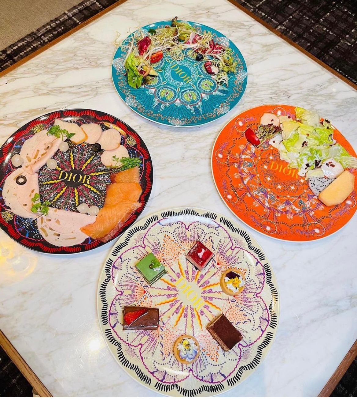 plates set of four serving plates for food or sweet - Image 3 of 7